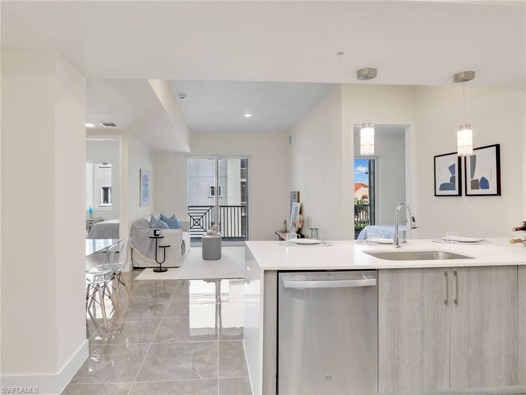 26600 Rosewood Pointe Dr B-201, Bonita Springs, Fl 34135-4