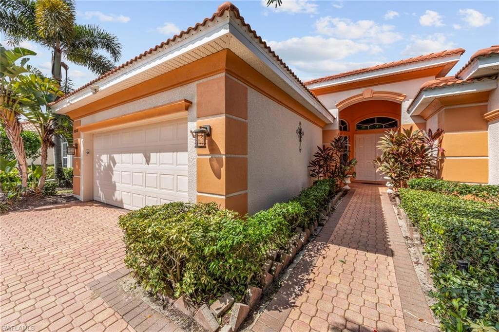 8808 Largo Mar Dr, Estero, FL 33967-4