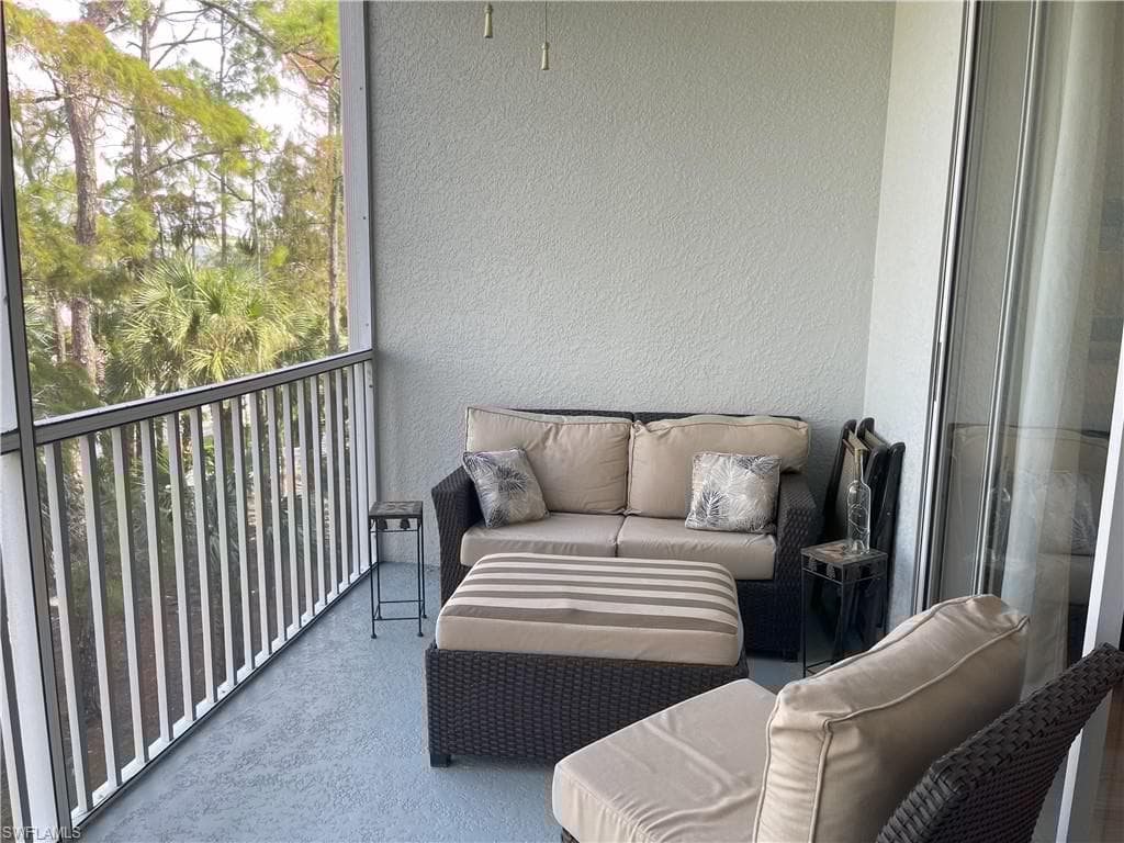 3950 Loblolly Bay Dr 304, Naples, FL 34114-12