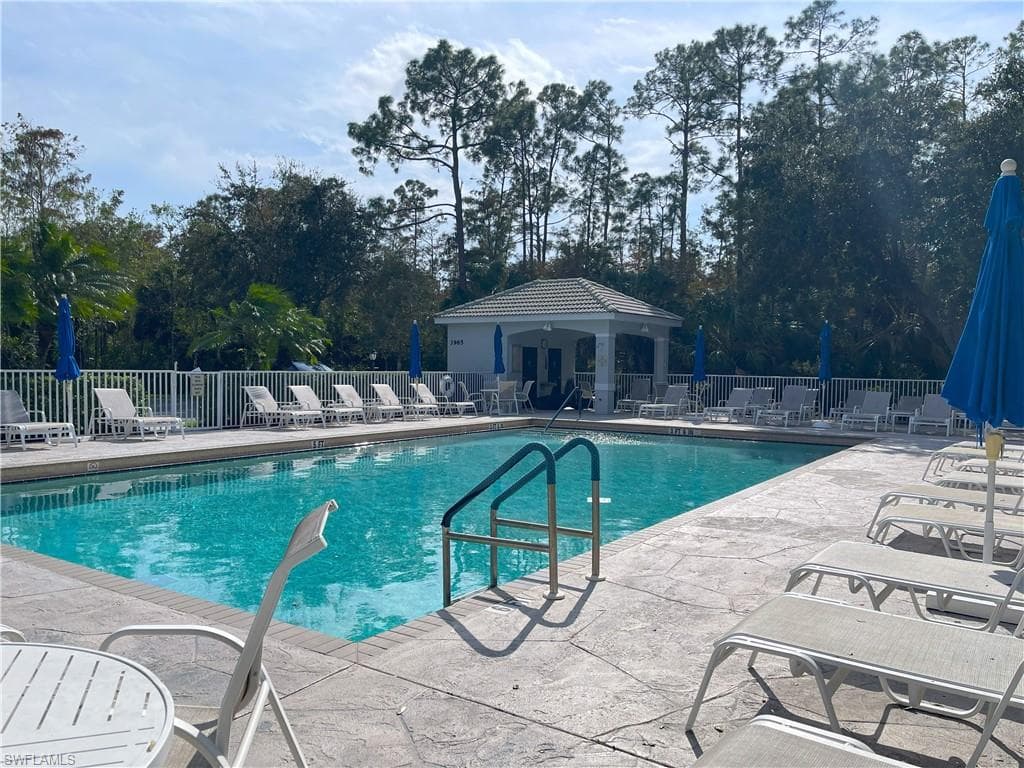 3950 Loblolly Bay Dr 304, Naples, FL 34114-21