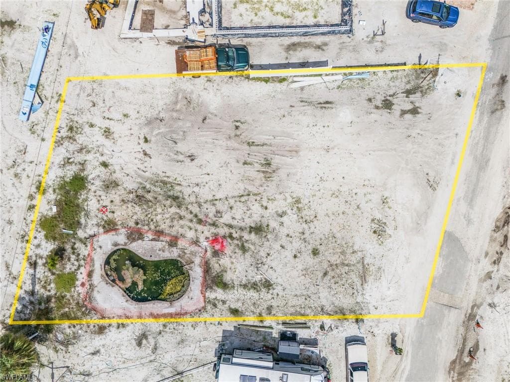 101-103 Andre Mar Dr, Fort Myers Beach, FL 33931-4