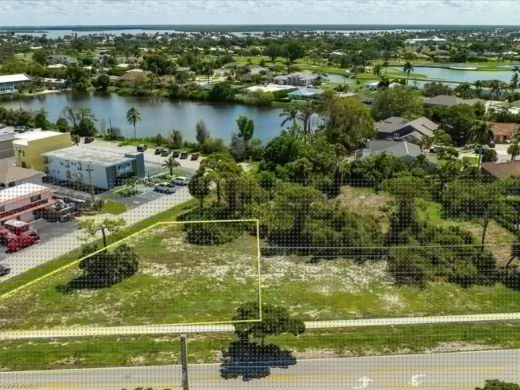 395 Bald Eagle Dr, Marco Island, FL 34145-14