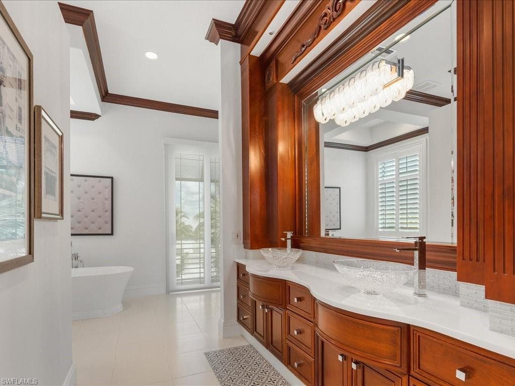 434 Conners Ave, Naples, FL 34108-24