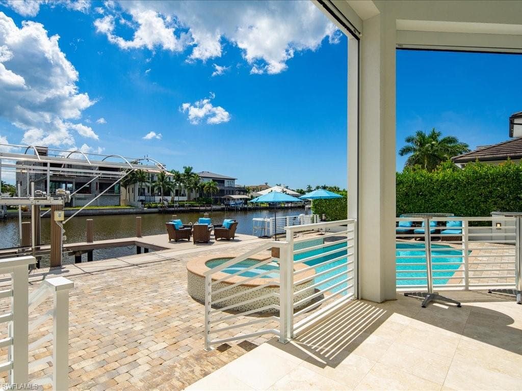 434 Conners Ave, Naples, FL 34108-36
