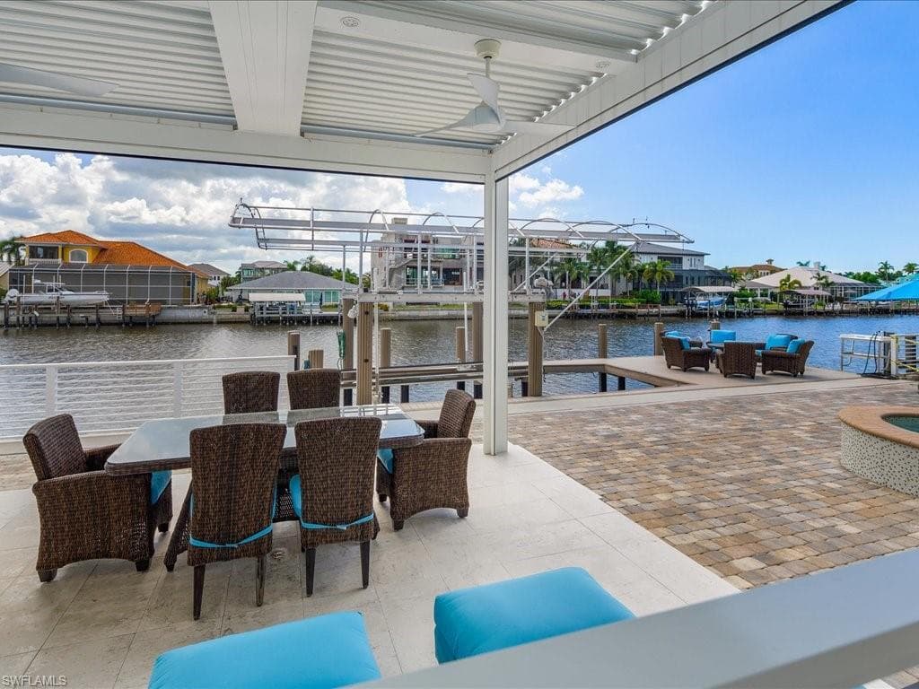 434 Conners Ave, Naples, FL 34108-39