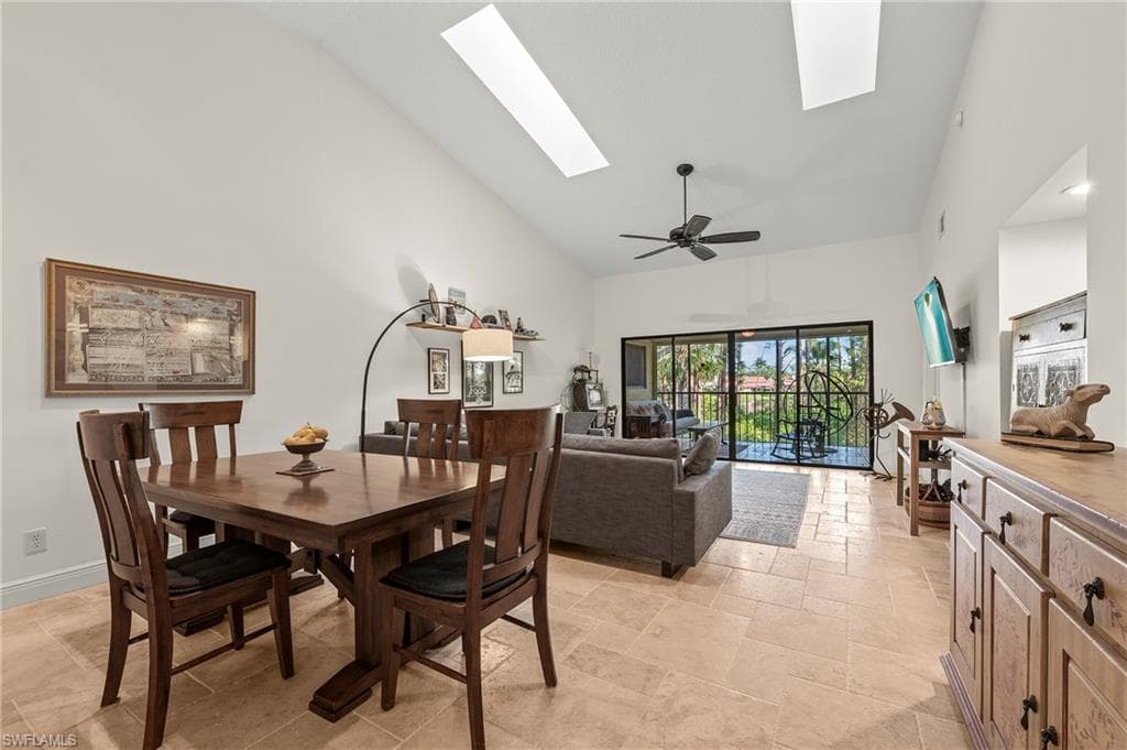 15330 Cedarwood Ln 203, Naples, FL 34110-9