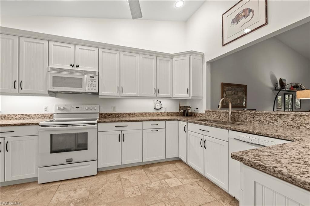 15330 Cedarwood Ln 203, Naples, FL 34110-11