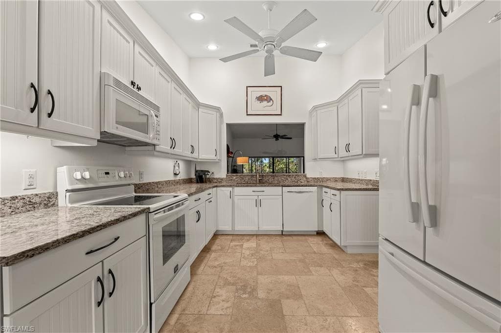15330 Cedarwood Ln 203, Naples, FL 34110-12