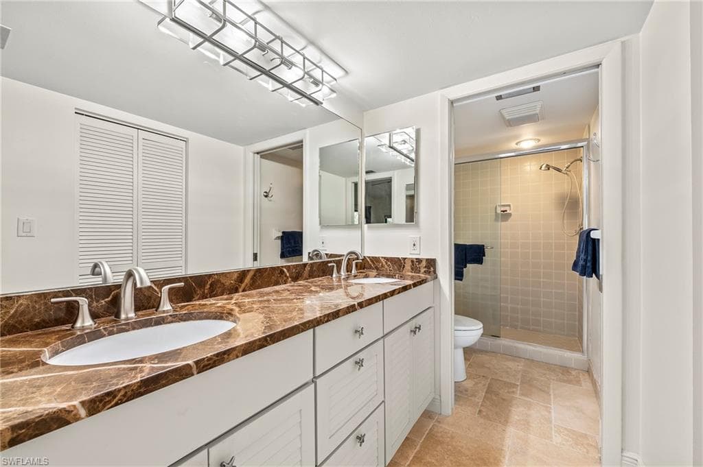 15330 Cedarwood Ln 203, Naples, FL 34110-16