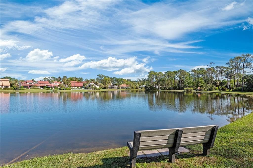 15330 Cedarwood Ln 203, Naples, FL 34110-28