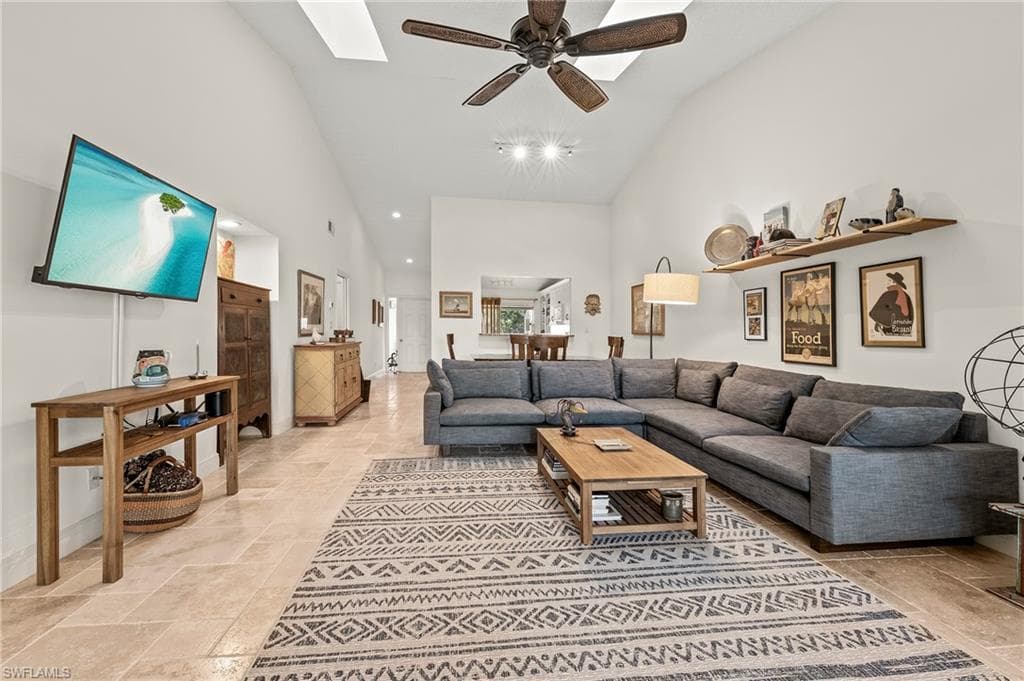 15330 Cedarwood Ln 203, Naples, FL 34110-5