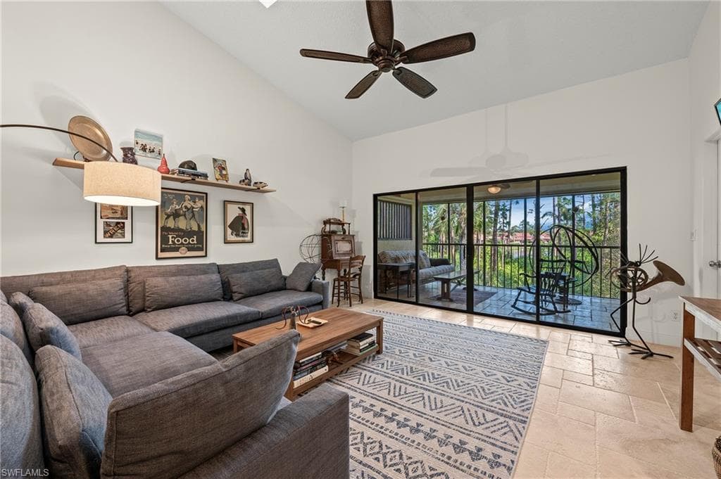15330 Cedarwood Ln 203, Naples, FL 34110-7
