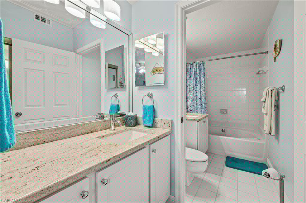 992 Woodshire Ln D205, Naples, FL 34105-18