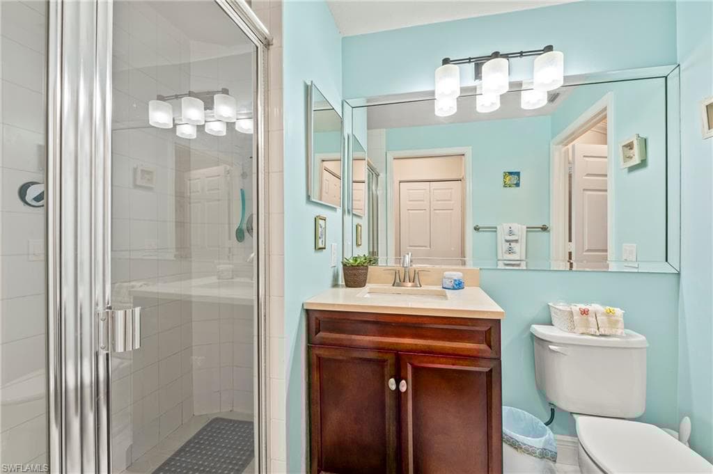 992 Woodshire Ln D205, Naples, FL 34105-22