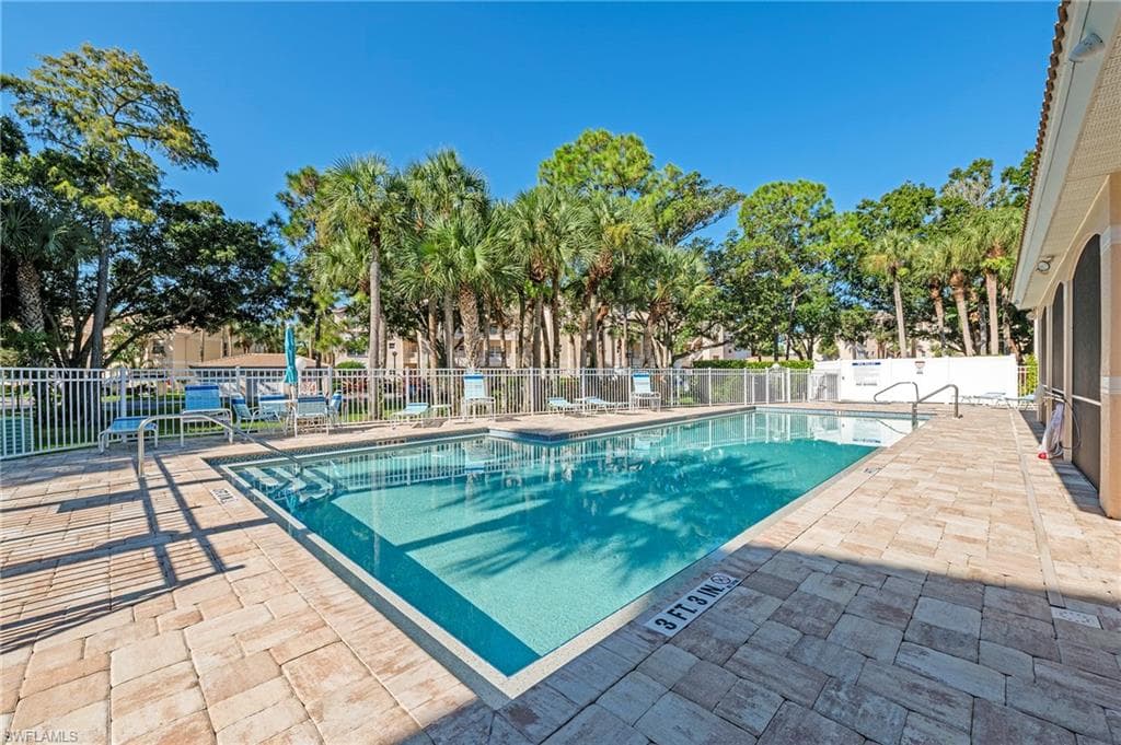 992 Woodshire Ln D205, Naples, FL 34105-26