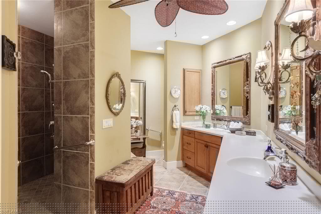 263 10th Ave S, Naples, FL 34102-22