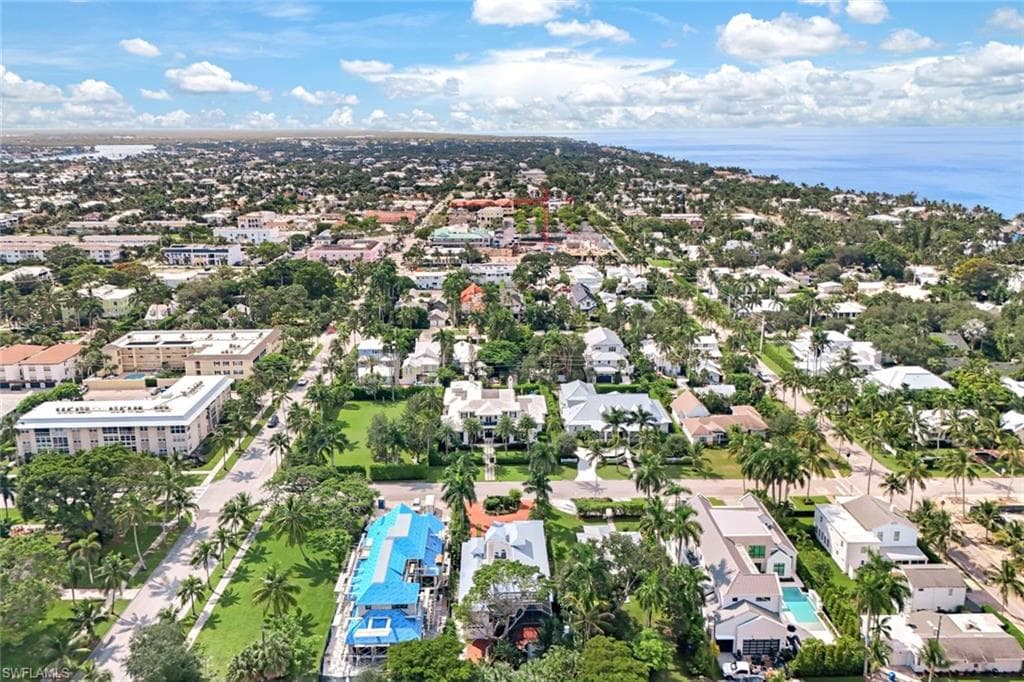263 10th Ave S, Naples, FL 34102-49