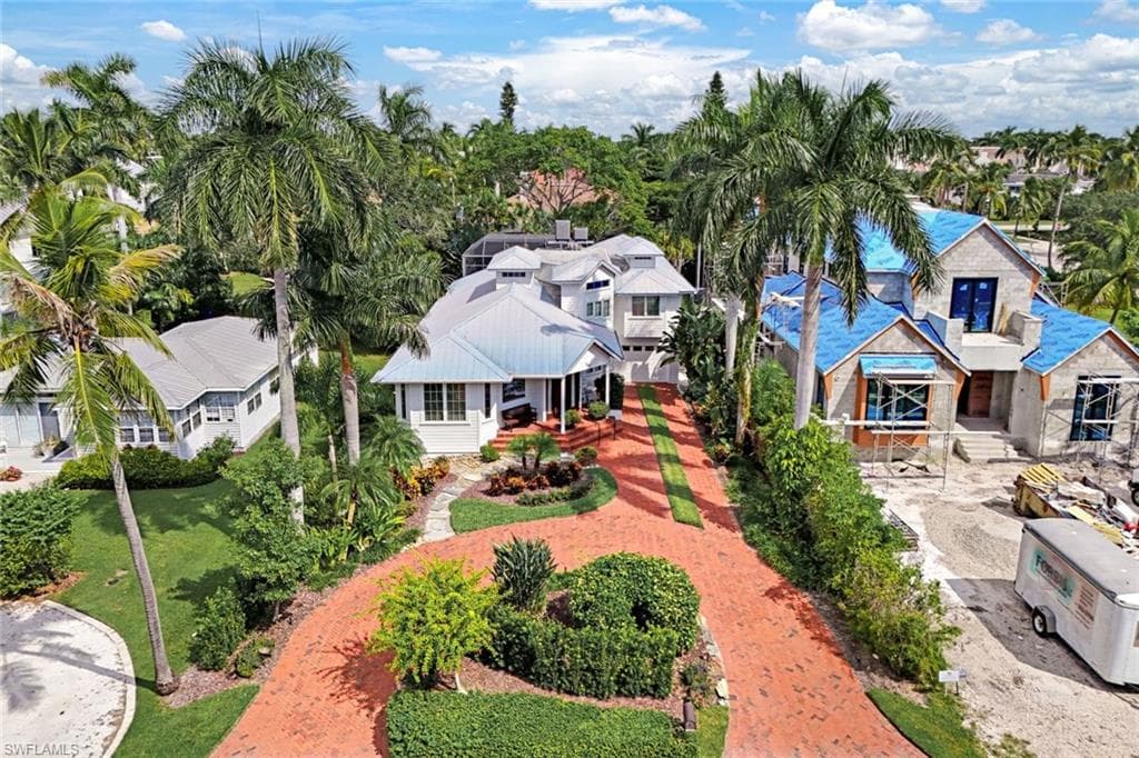 263 10th Ave S, Naples, FL 34102-6