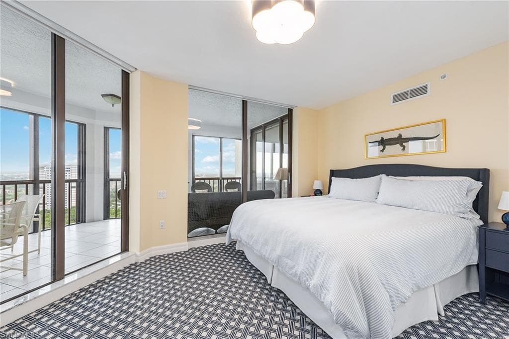 8171 Bay Colony Dr 2004, Naples, FL 34108-15