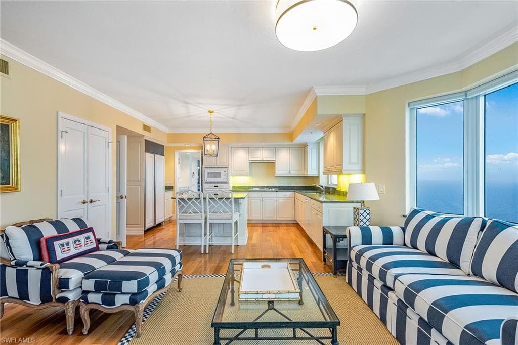 8171 Bay Colony Dr 2004, Naples, FL 34108-24