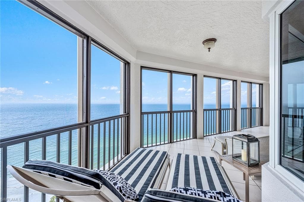 8171 Bay Colony Dr 2004, Naples, FL 34108-26