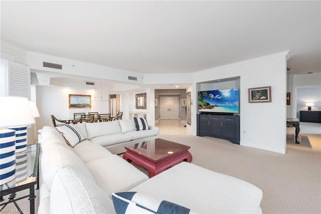 8171 Bay Colony Dr 2004, Naples, FL 34108-4