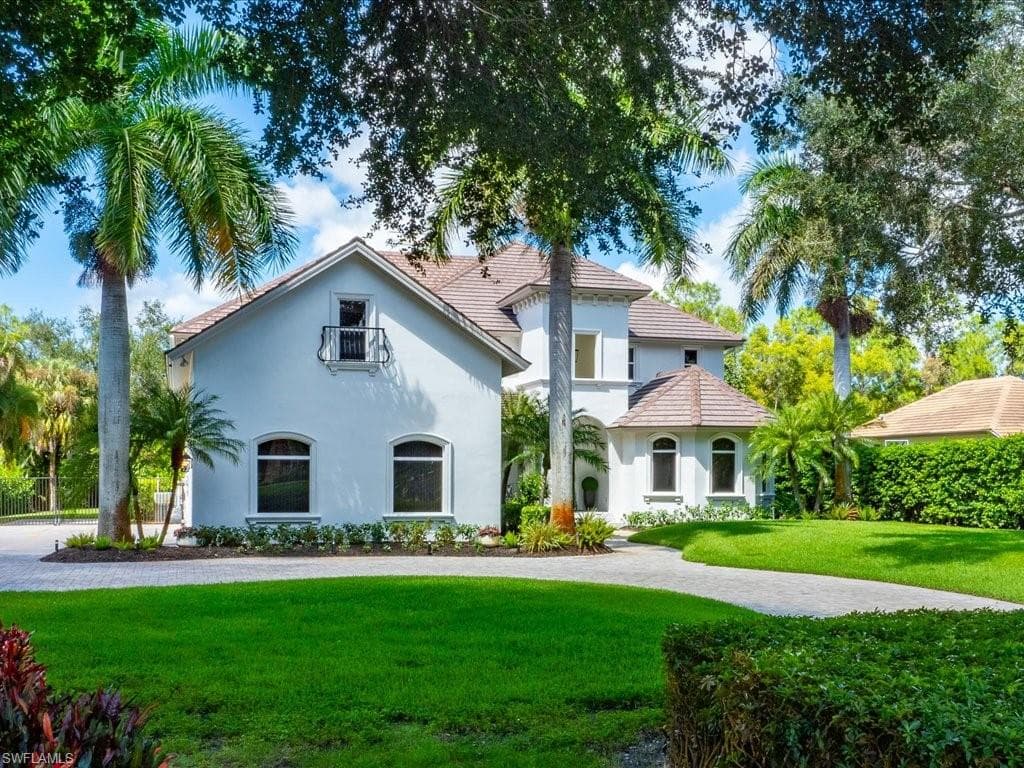 9129 The Ln, Naples, FL 34109-10