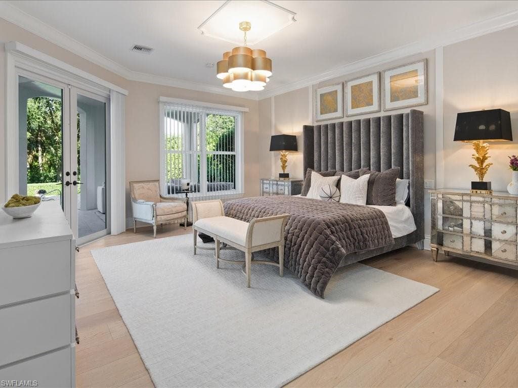 9129 The Ln, Naples, FL 34109-24