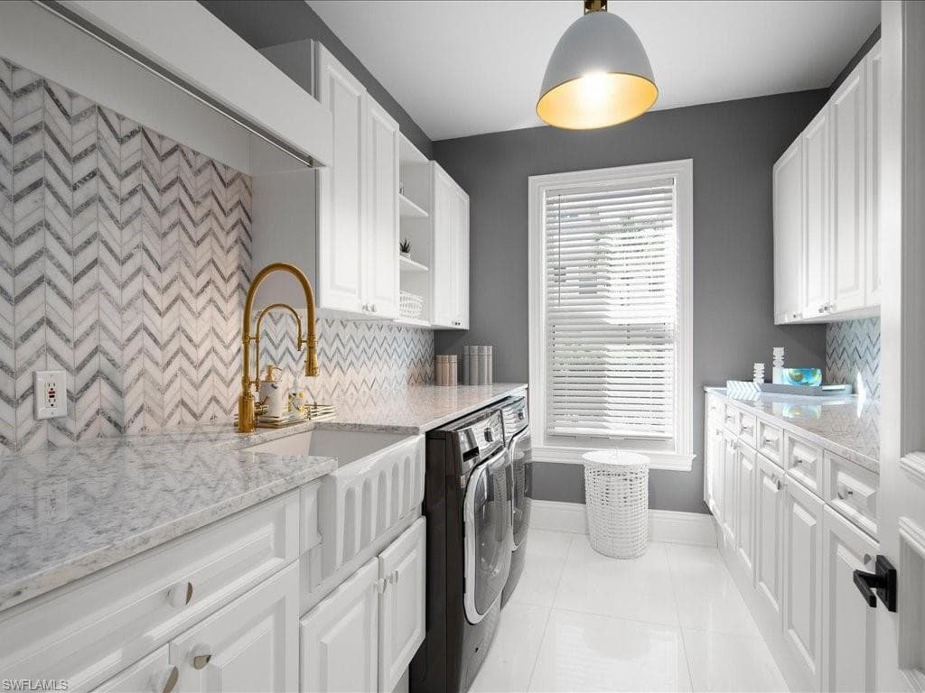 9129 The Ln, Naples, FL 34109-28