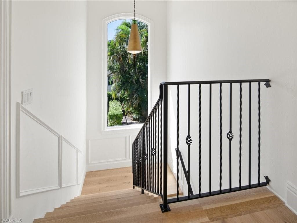 9129 The Ln, Naples, FL 34109-30