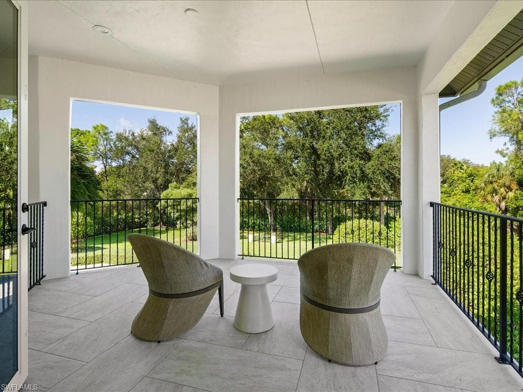 9129 The Ln, Naples, FL 34109-34