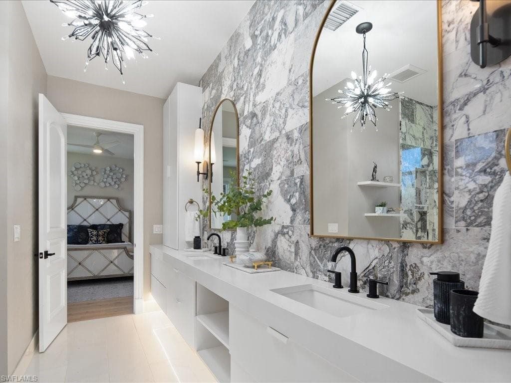 9129 The Ln, Naples, FL 34109-36