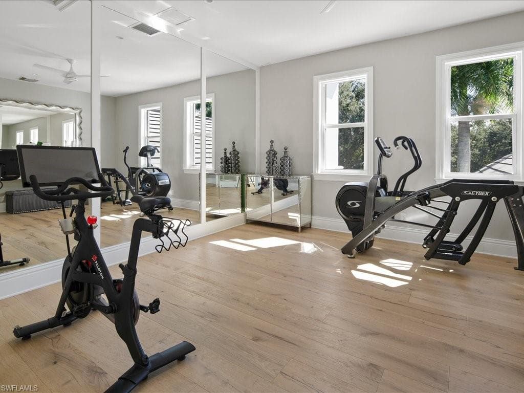9129 The Ln, Naples, FL 34109-43