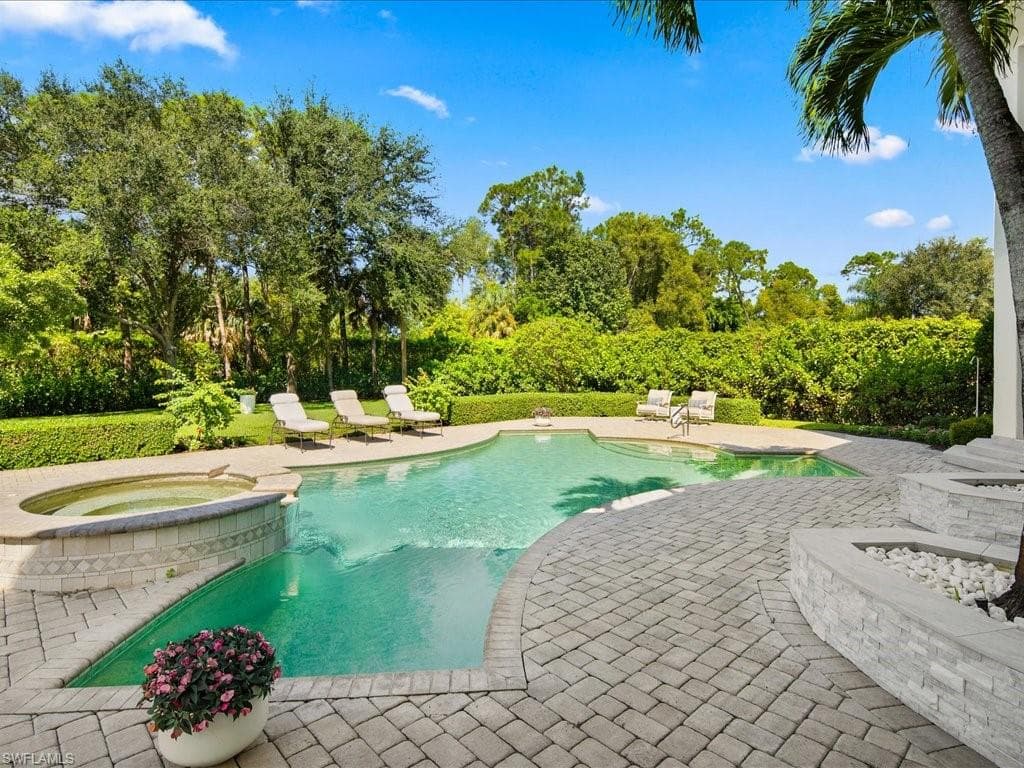 9129 The Ln, Naples, FL 34109-46