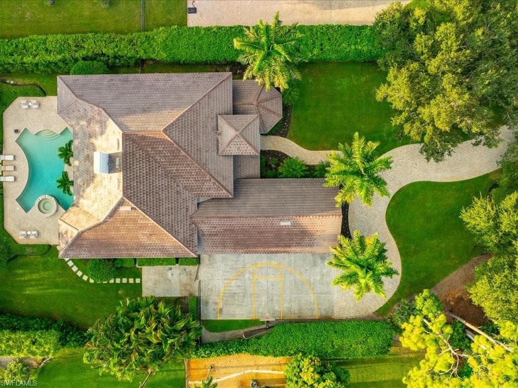 9129 The Ln, Naples, FL 34109-49