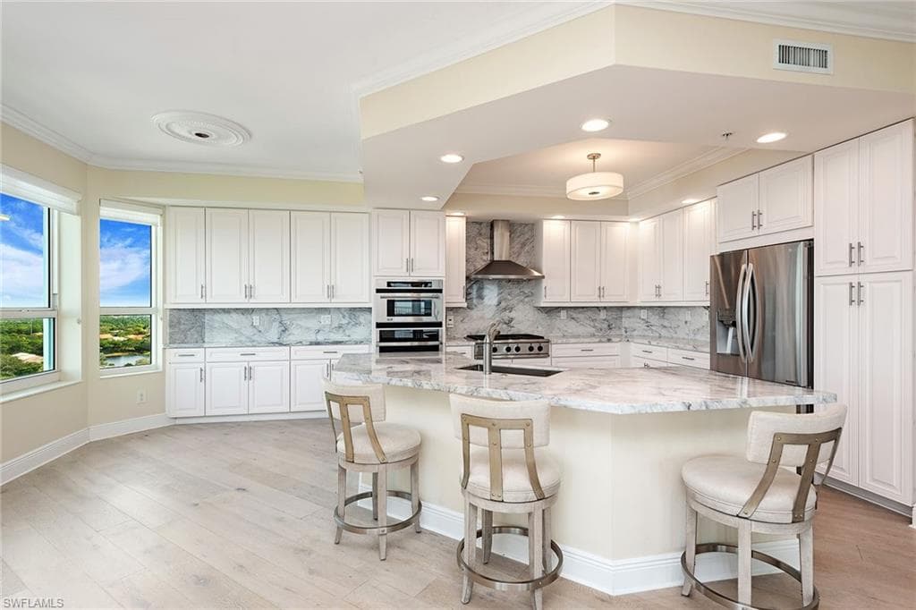 285 Grande Way 1606, Naples, FL 34110-12