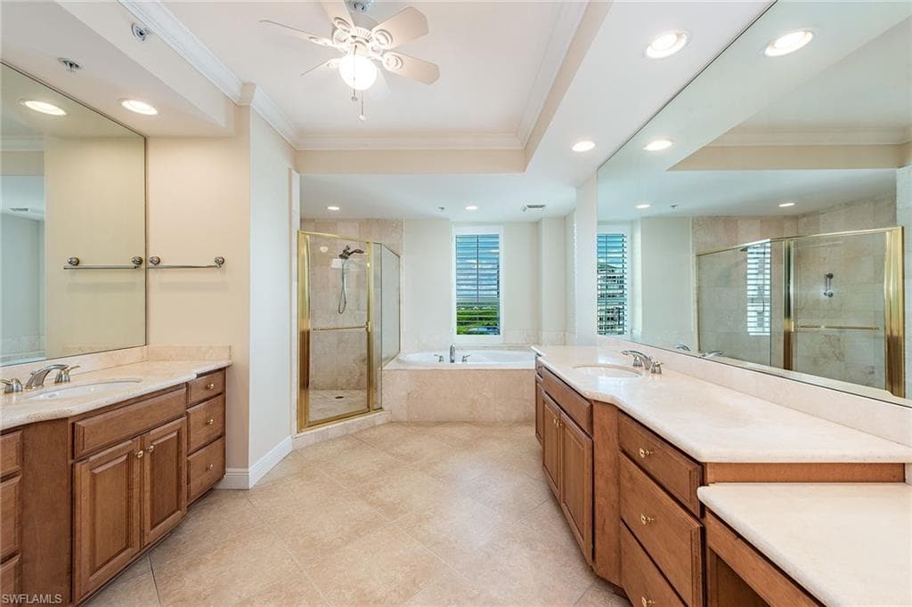 285 Grande Way 1606, Naples, FL 34110-14