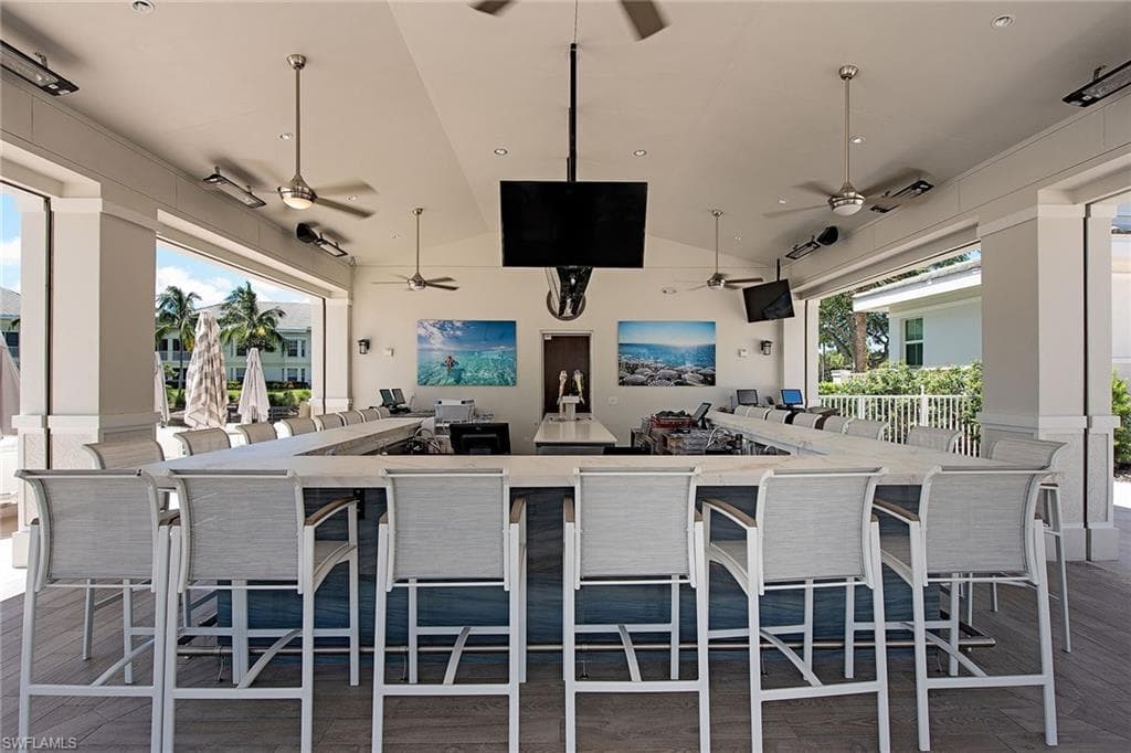 285 Grande Way 1606, Naples, FL 34110-23