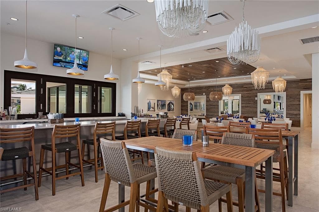 285 Grande Way 1606, Naples, FL 34110-26