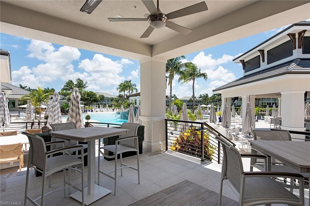 285 Grande Way 1606, Naples, FL 34110-28