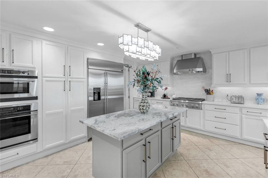 265 Indies Way 503, Naples, FL 34110-10