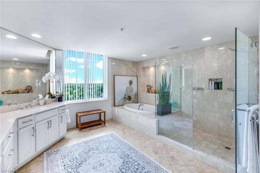265 Indies Way 503, Naples, FL 34110-21