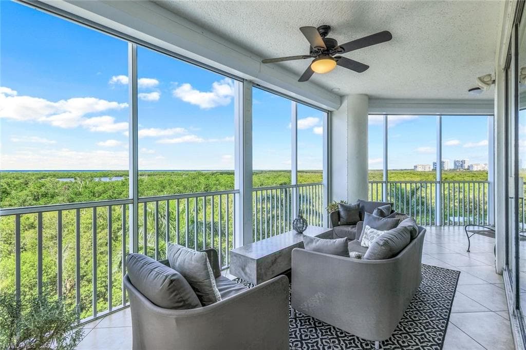 265 Indies Way 503, Naples, FL 34110-29
