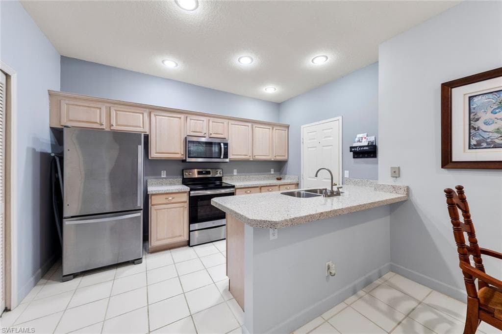 25200 Goldcrest Dr 512, Bonita Springs, FL 34134-21