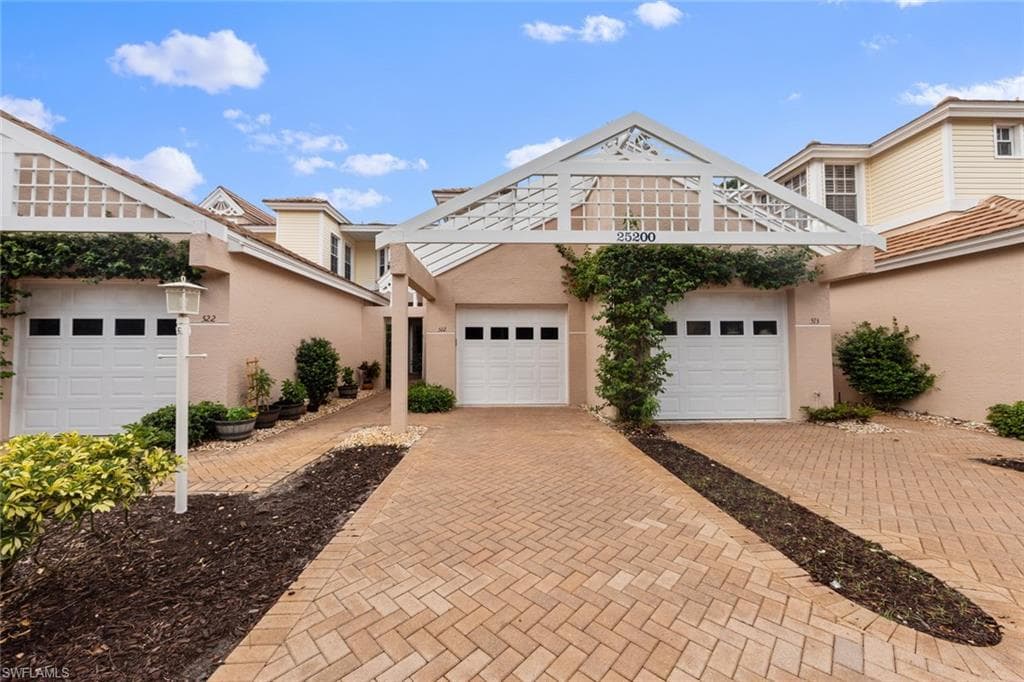 25200 Goldcrest Dr 512, Bonita Springs, FL 34134-27