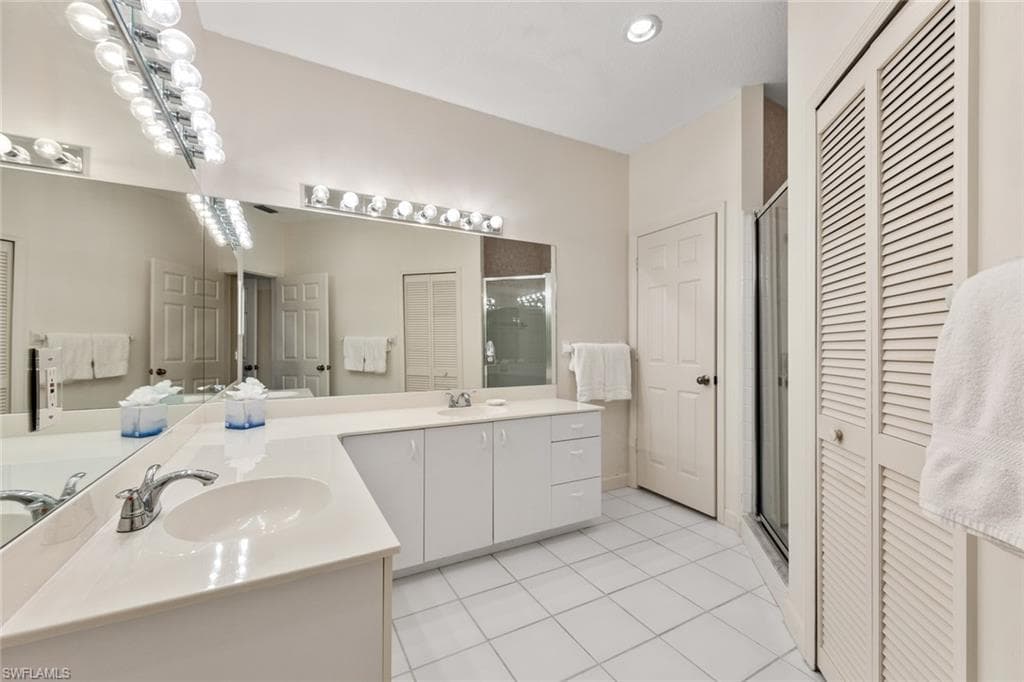 25200 Goldcrest Dr 512, Bonita Springs, FL 34134-6