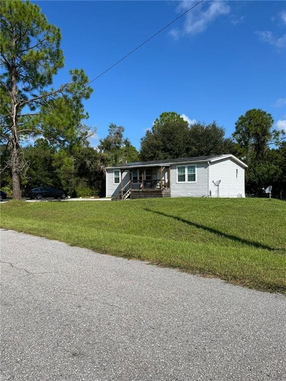 4003 20th St, Alva, FL 33920-16