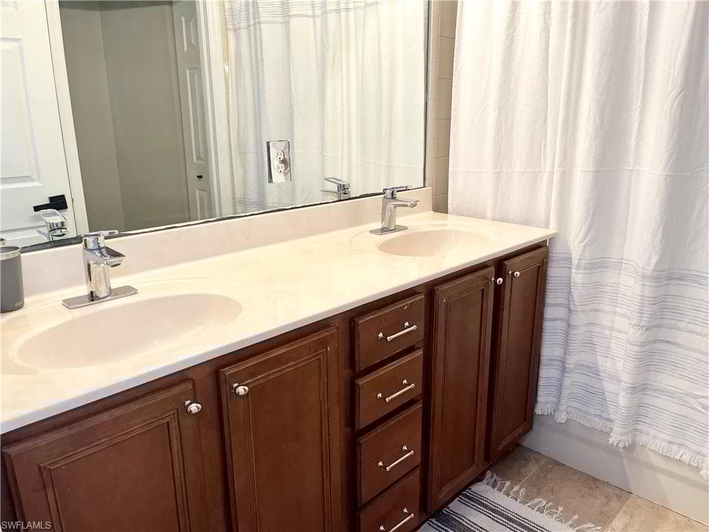 2004 Par Dr, Naples, FL 34120-13