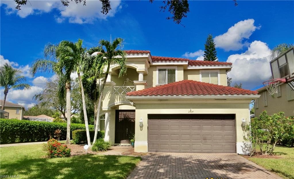 2004 Par Dr, Naples, FL 34120-16