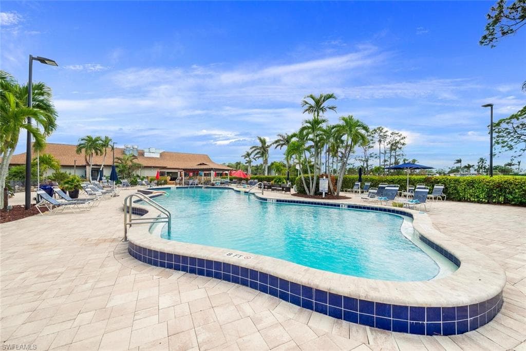 239 Palm Dr 239-2, Naples, FL 34112-13